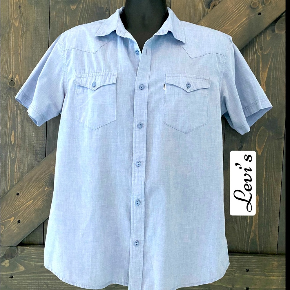 Levi’s- Short Sleeves Shirt
